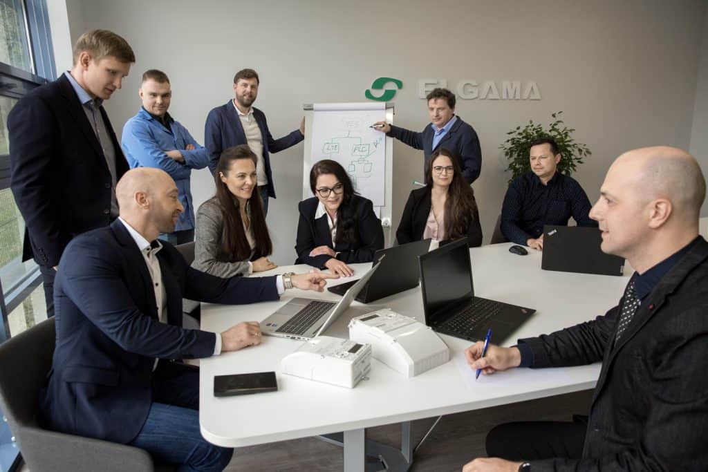 verslo portretai įmonės darbuotojų fotosesija
